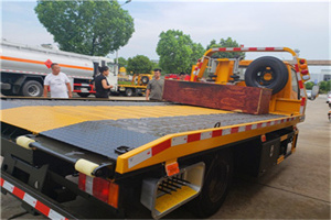 神农架林区附近拖车电话号码服务